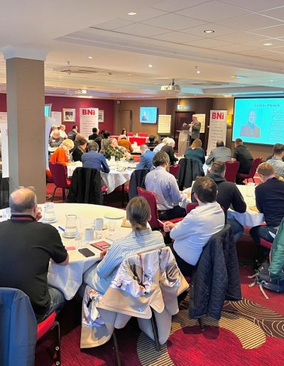 Informal business discussion between at BNI